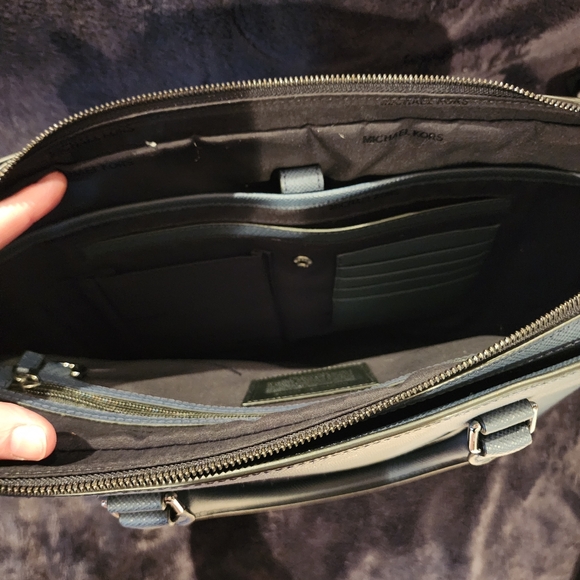 Michael Kors Italian Leather Laptop Bag Briefcase - Picture 2 of 6